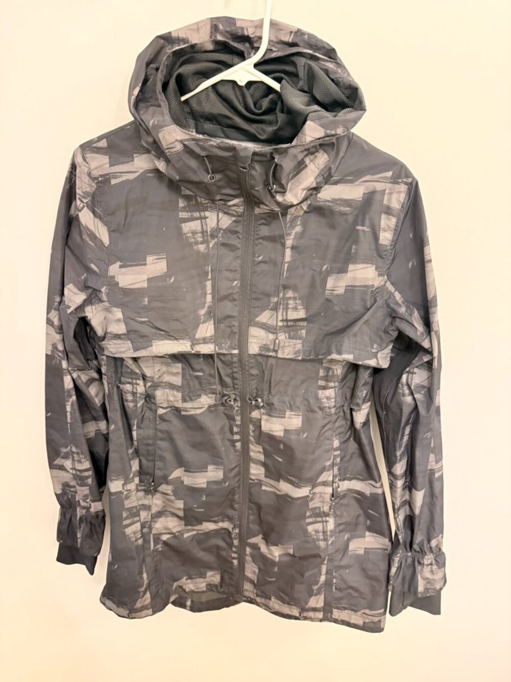Mondetta Hooded Lightweight Windbreaker Jacket Gray Abstract Print
